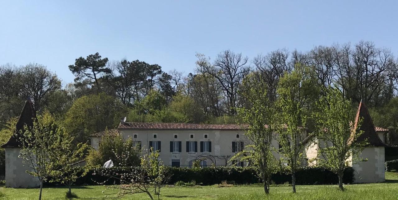 Le Manoir De Nabinaud Bed & Breakfast Exterior photo